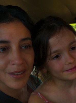 Changer l’eau des fleurs